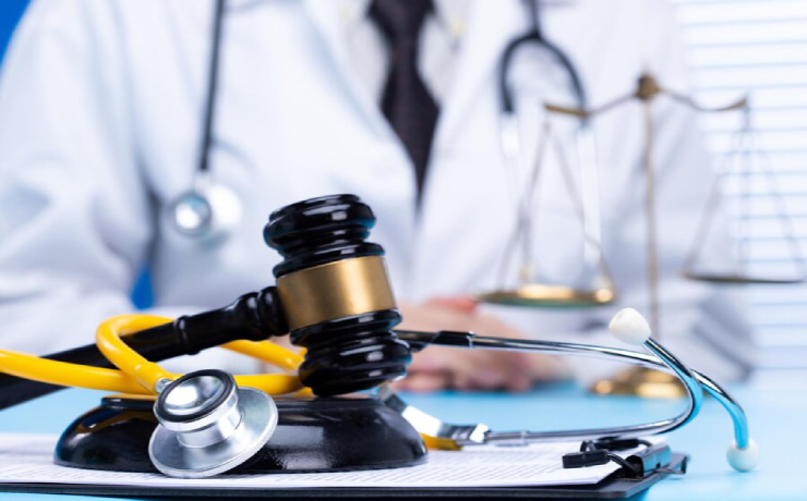 بهترین وکیل جرایم پزشکی در اصفهان