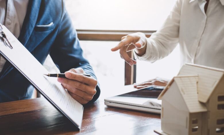 بهترین وکیل تنظیم قرارداد در اصفهان