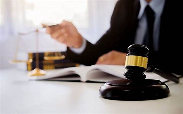 بهترین وکیل شرکتی در کاشان