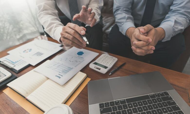 بهترین وکیل شرکتی در کاشان