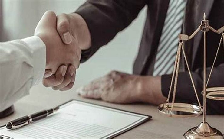 بهترین وکیل شرکتی در کاشان