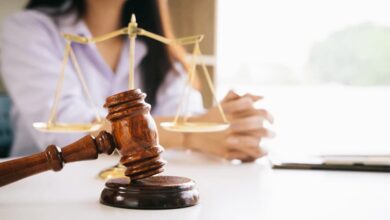 بهترین وکیل زن در آران و بیدگل