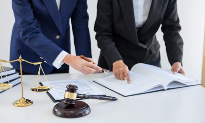 بهترین وکیل زن در شاهین شهر