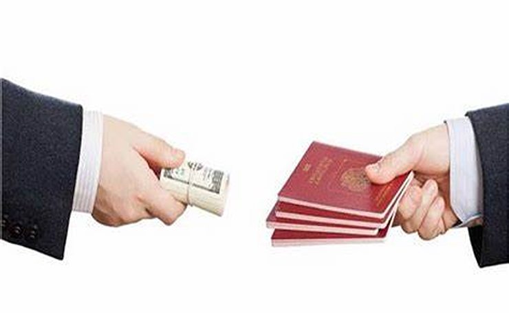 بهترین وکیل جعل اسناد در اصفهان