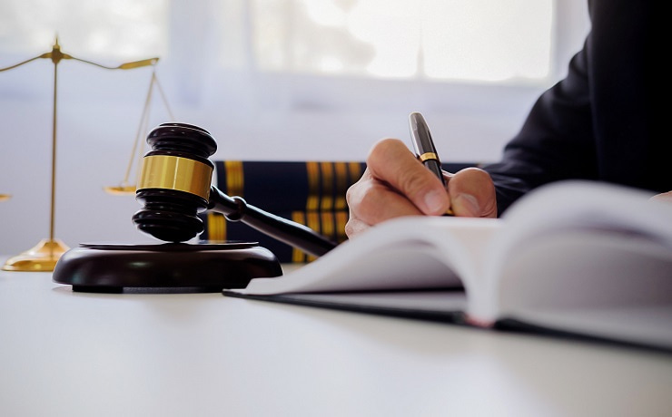 بهترین وکیل شاهین شهر