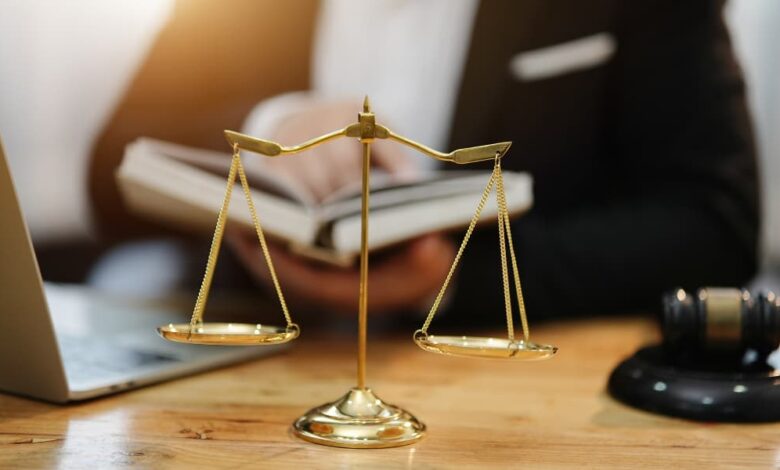 بهترین وکیل دادگاه انقلاب در اصفهان