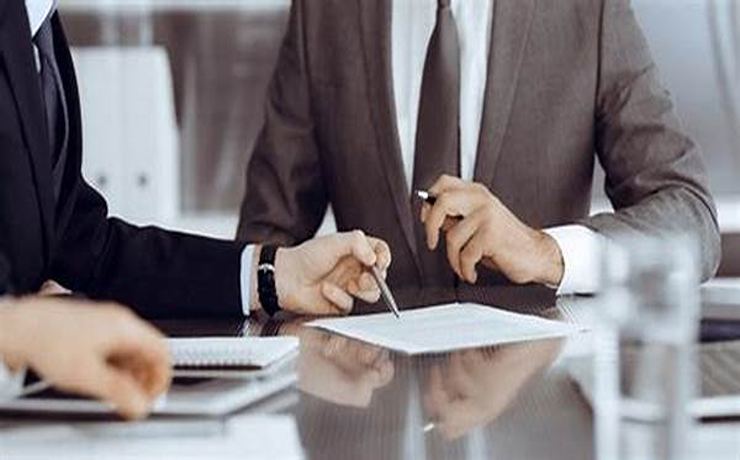 بهترین وکیل دعاوی نفت و گاز در اصفهان