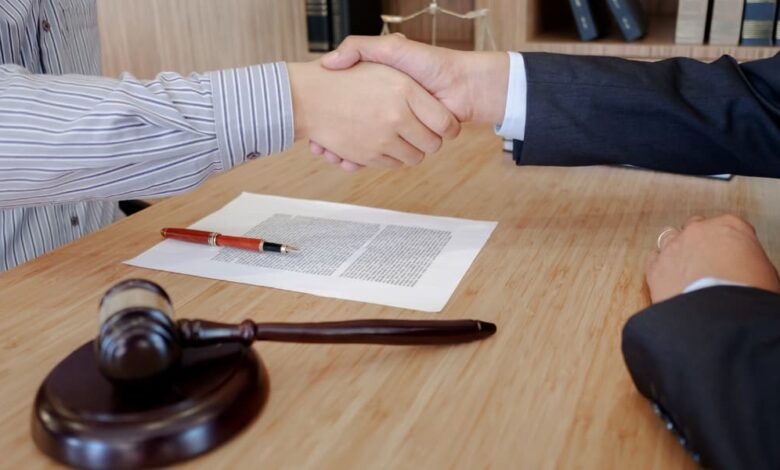 بهترین وکیل ثبت اختراع در کاشان به همراه معرفی 10 وکیل