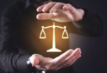 بهترین وکیل قصاص در اصفهان به همراه معرفی 10 وکیل