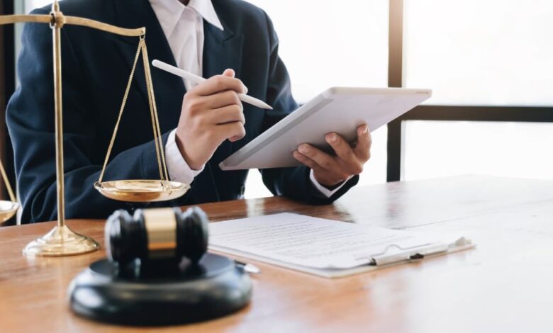 بهترین وکیل فولاد شهر