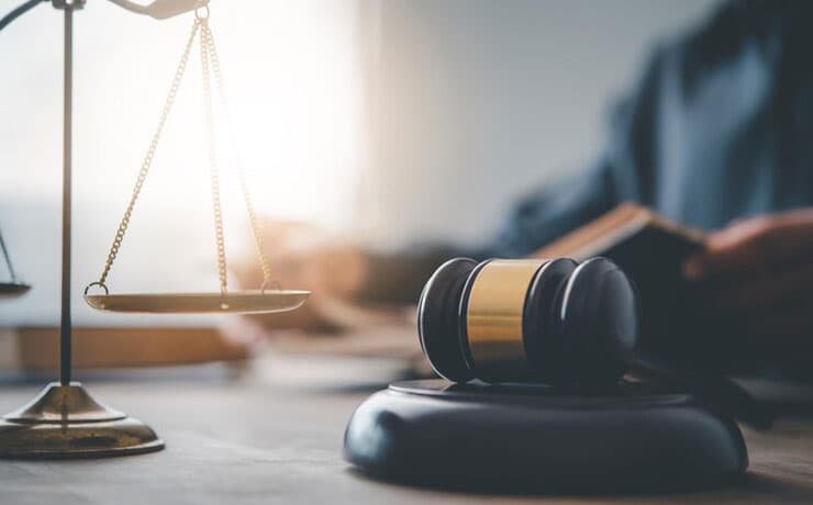 بهترین وکیل اداری در اصفهان کیست؟