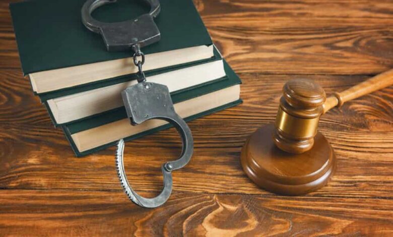 بهترین وکیل کیفری در داران