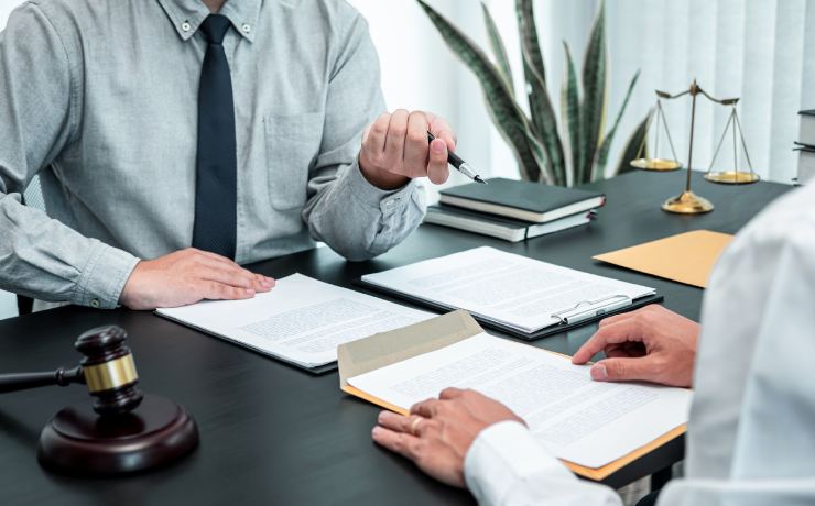 مشاوره حقوقی با وکیل چک اصفهان و نقش آن در کسب موفقیت پرونده