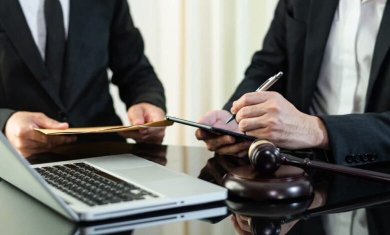 بهترین وکیل سایبری در کاشان