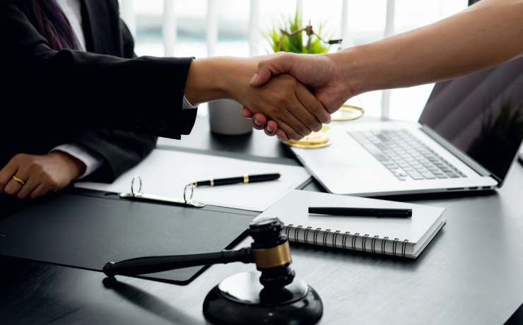 مهارتهای وکیل ارز دیجیتال اصفهان و نقش آن در موفقیت پرونده