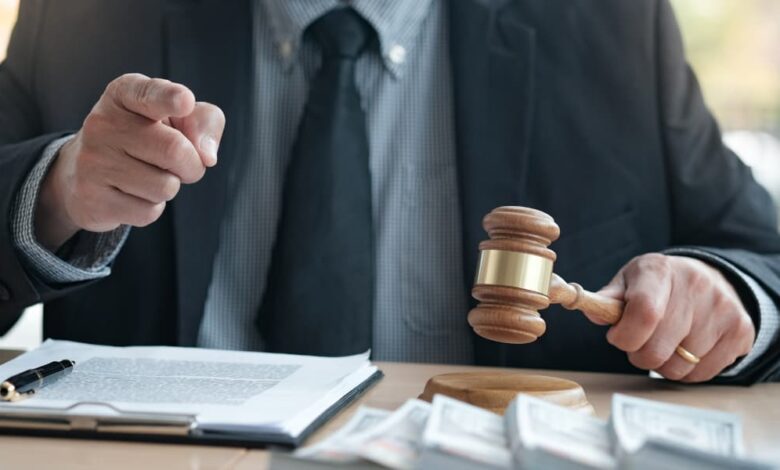 بهترین وکیل جرایم اقتصادی در کاشان