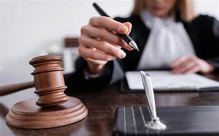 بهترین وکیل جعل اسناد در کاشان