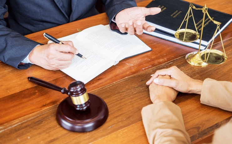 بهترین وکیل خیانت در امانت در کاشان
