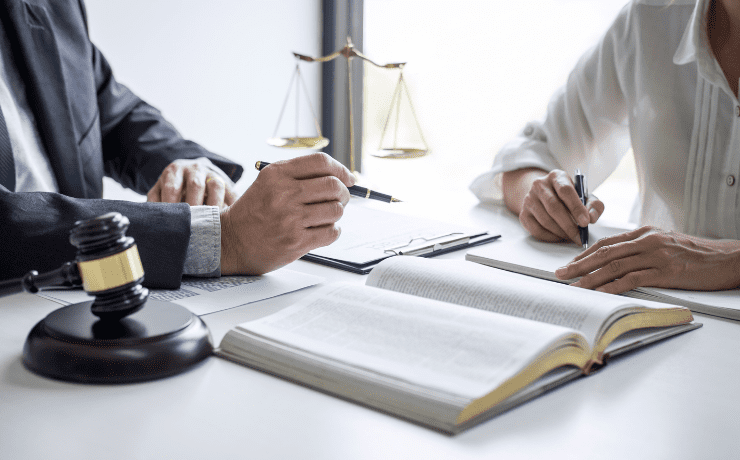 بهترین وکیل دیوان عدالت اداری در اصفهان