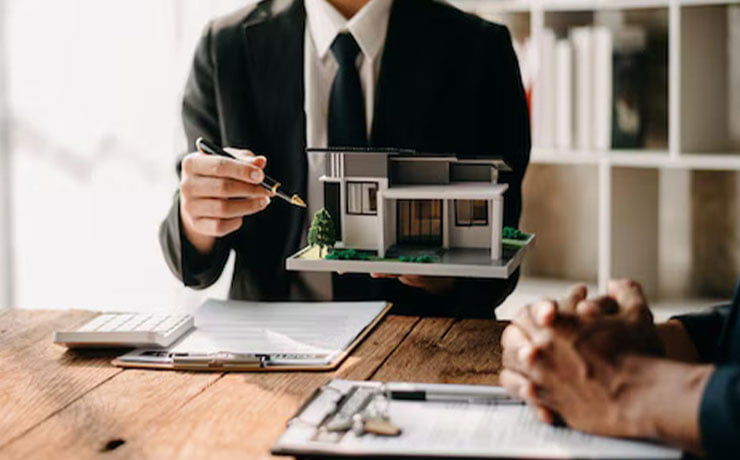 بهترین وکیل ملکی در فریدون شهر کیست؟